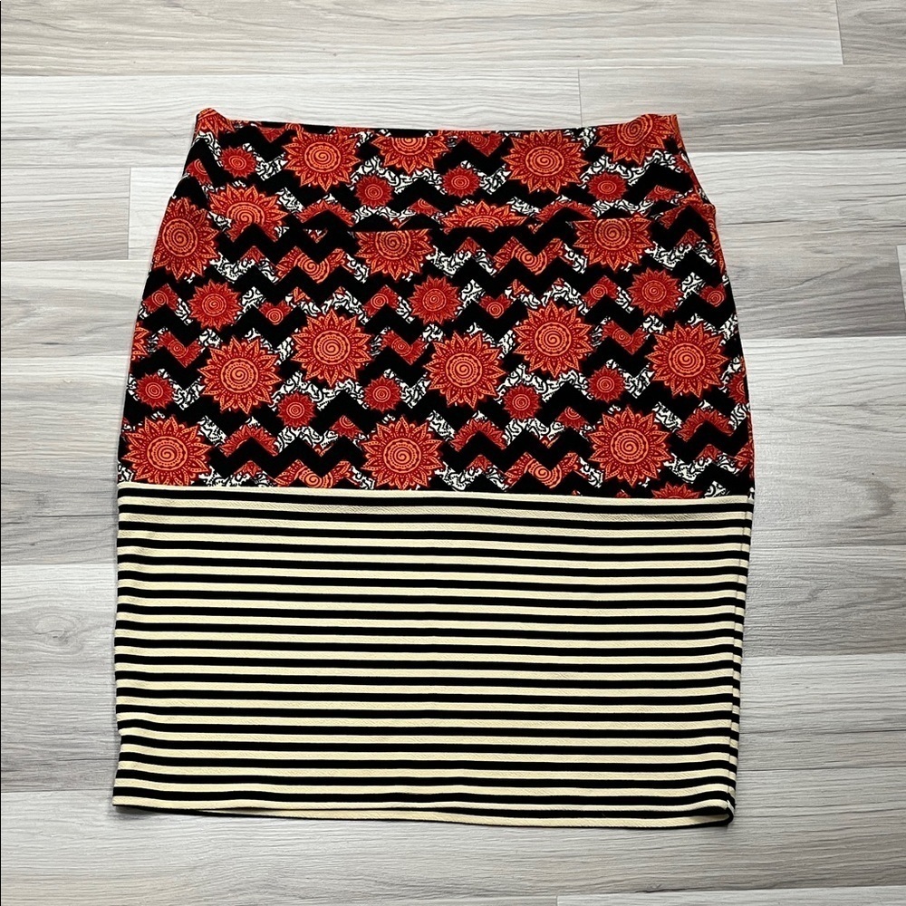 LuLaRoe Women's Black Red Orange Floral Geo Striped Pencil Skirt Sz 3XL TC0407